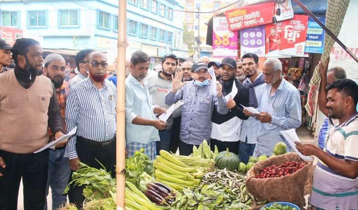 অবরোধ সফল করতে সিলেটে বিএনপির লিফলেট বিতরণ