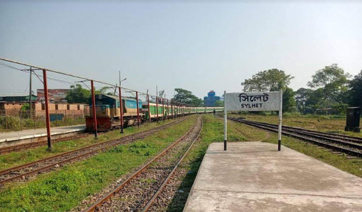 4 pairs of special trains arranged for attendees