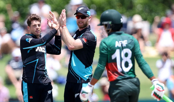 New Zealand beat Bangladesh by 44 runs via DLS method