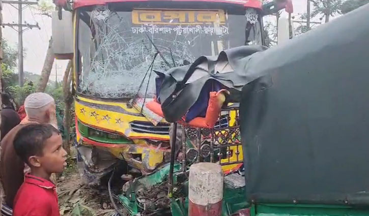 Three killed in Jhalakathi road crash