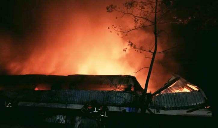 Fire at Keraniganj packaging factory brought under control