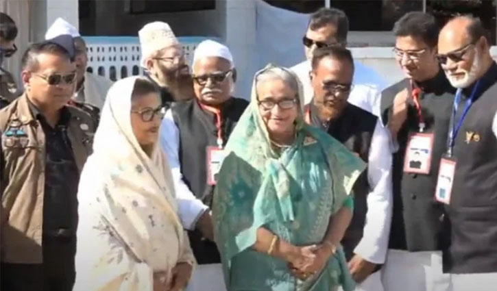 PM offers ziarat at Sylhet mazars