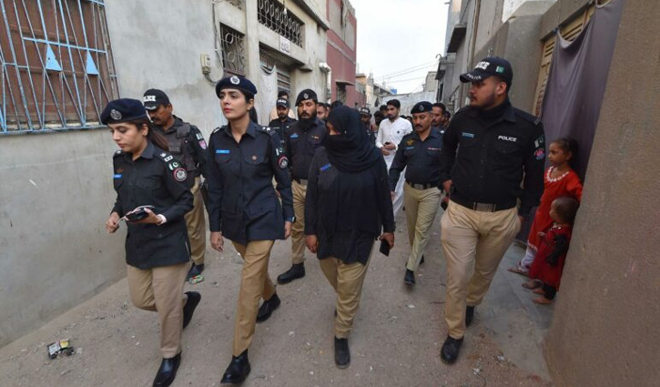 Militant attack kills three Pakistani police officers