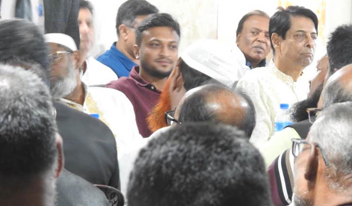 Shakib wants to work for development of Magura people