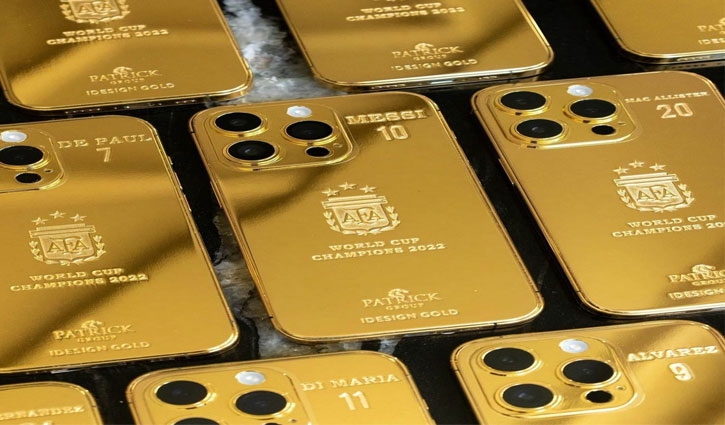 Messi surprises teammates with gold iPhones as gift