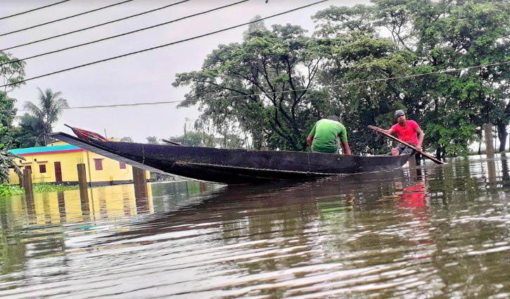 সুনামগঞ্জের হাওর-নদীতে বিদ্যুৎ লাইনের ‘মরণফাঁদ’, আতঙ্কিত পর্যটকরা