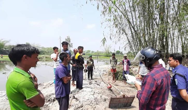 সেতু এলাকা থেকে বালু-পাথর উত্তোলন: ৩ ব্যক্তিকে কারাদণ্ড