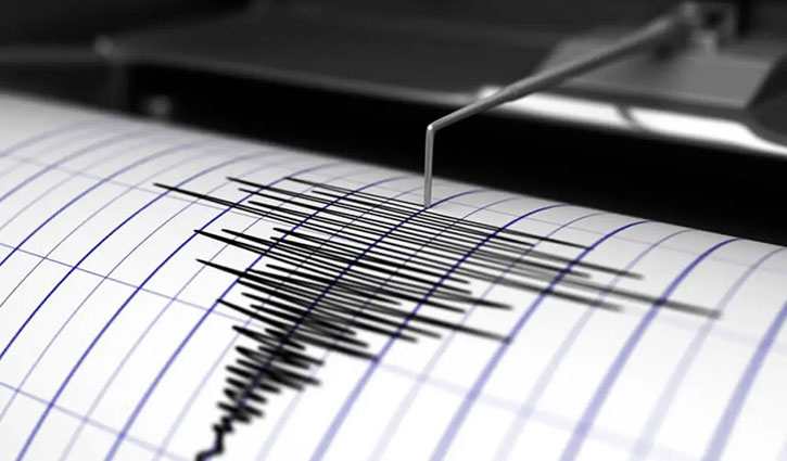 Tsunami warning after 7.5 magnitude earthquake hits Philippines