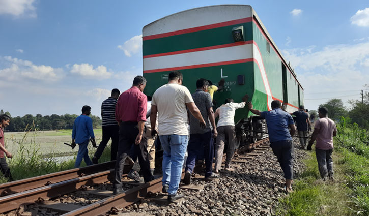 Dhaka’s rail link with northern regions restored after 9 hours