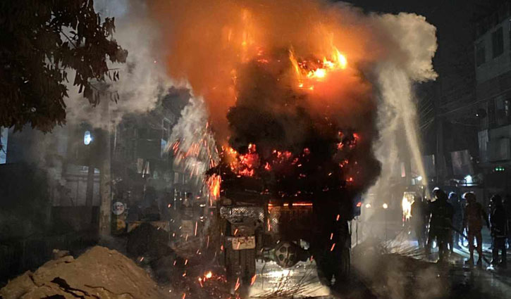 Goods-laden truck set on fire in Rajshahi