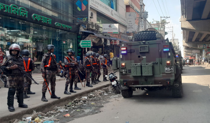 গাজীপুরে শ্রমিক-পুলিশ সংঘর্ষ, বিজিবি মোতায়েন