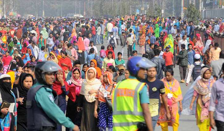 RMG workers stage demo blocking road in Mirpur