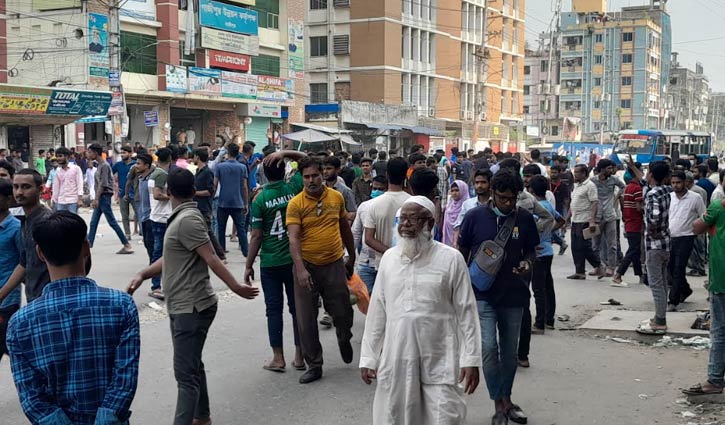 Workers-police clash in Gazipur: Injured youth dies