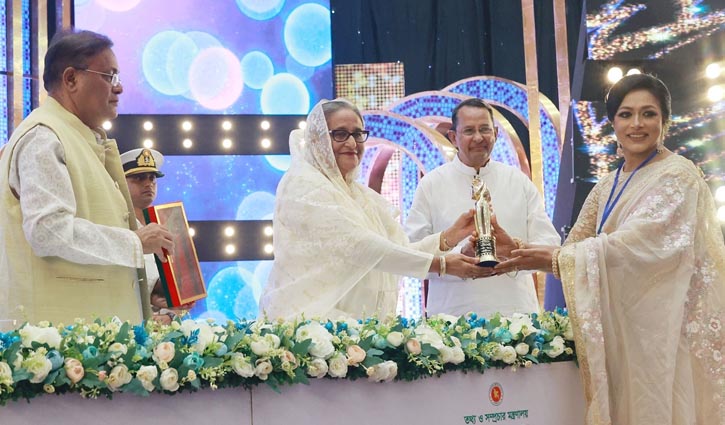 PM hands over National Film Award among 32 recipients