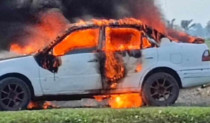 Swechchhasebak League leader sets fire to his one vehicle in Gazipur