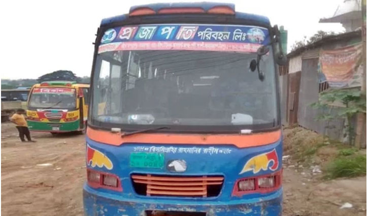 Projapoti Paribahan bus set ablaze in Mirpur