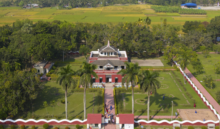 রবীন্দ্র কুঠিবাড়িতে একদিন