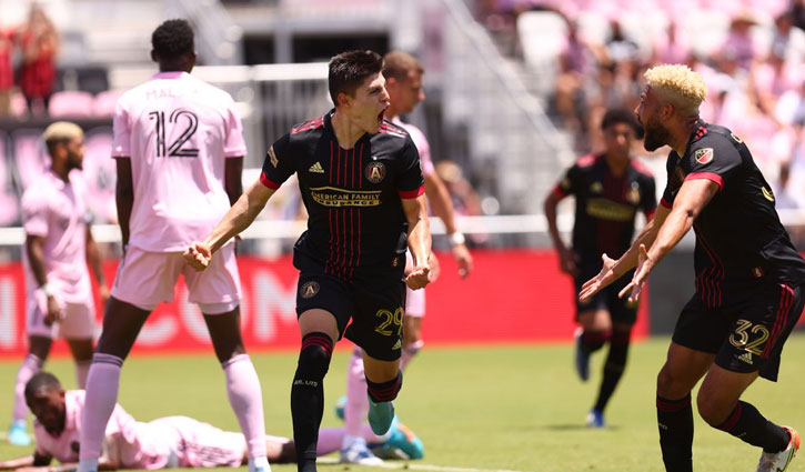 Messi scores twice as Miami crush Atlanta