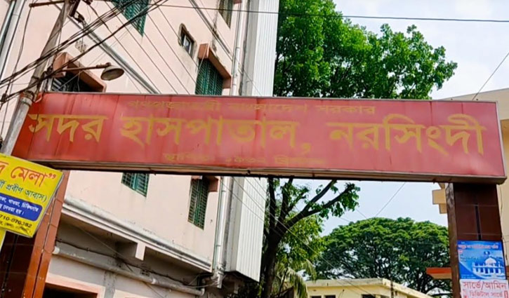 চারদিকে যার ওত পেতে আছে দালাল