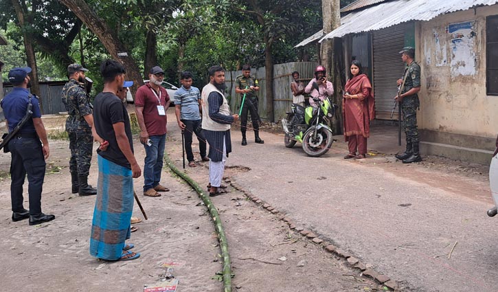 এক কেন্দ্র থে‌কে ২‌৮ মোবাইল জব্দ, একজন‌কে জ‌রিমানা