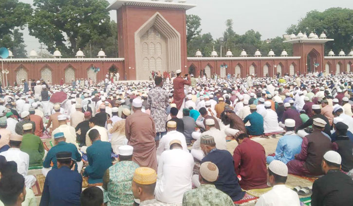 Eid congregation held at Gor-e-Shahid Eidgah