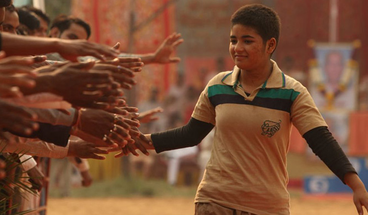 Dangal Star Zaira Wasim’s father dies