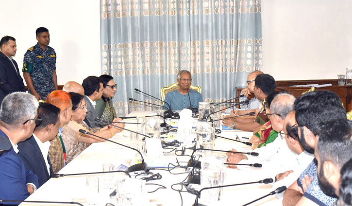 বন্যায় প্রবাসীদের এগিয়ে আসার আহ্বান প্রধান উপদেষ্টার