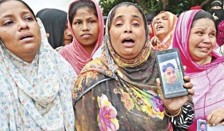 Relatives of missing people mourning