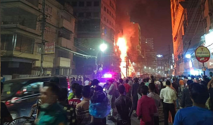 বেইলি রোডে অগ্নিকাণ্ড: পুলিশ সপ্তাহের শুক্রবারের অনুষ্ঠান বাতিল 