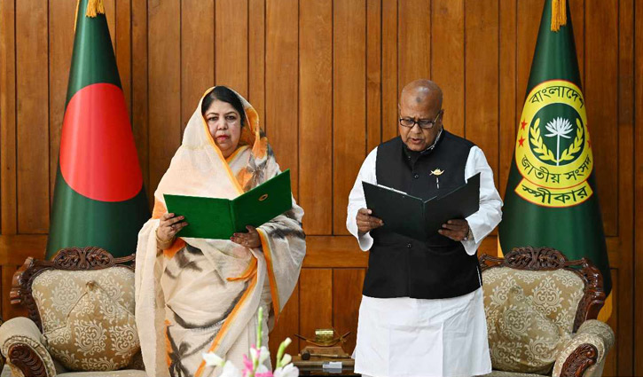 Shahiduzzaman Sarkar takes oath