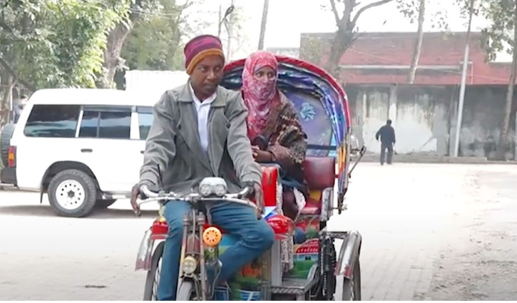 সীমানুর চাকরি পাওয়ায় নারী শিক্ষায় দৃষ্টিভঙ্গি বদলেছে তার পরিবারের