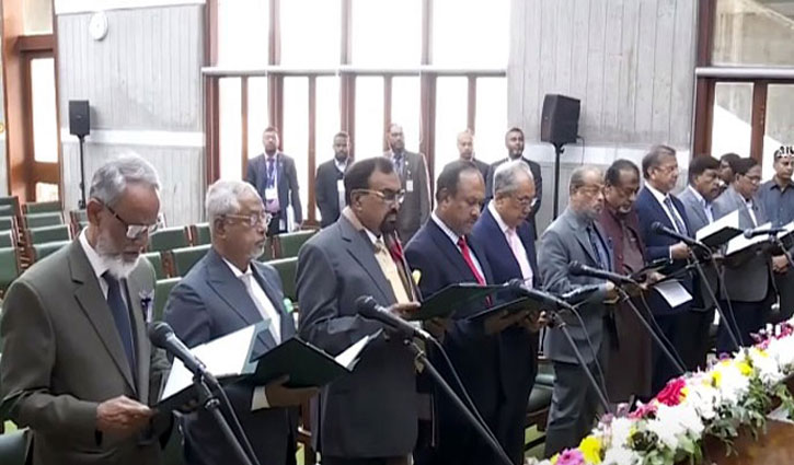 11 JaPa MPs take oath