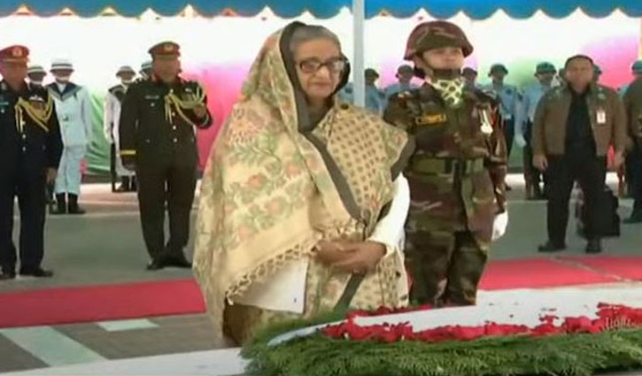 PM pays homage to Bangabandhu in Tungipara