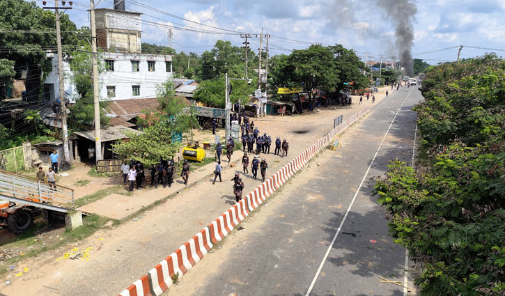 ঢাকা-চট্টগ্রাম মহাসড়কে অবরোধ-সংঘর্ষ, অর্ধশতাধিক আহত