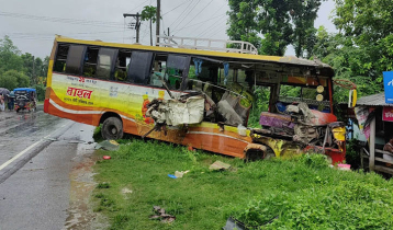 2 killed in bus-truck collision in Rajbari