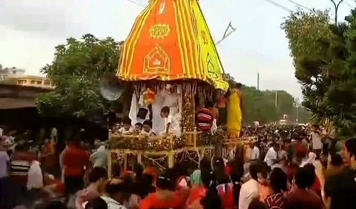 রথযাত্রায় বিদ্যুৎস্পৃষ্টে গুরুতর আহত দুজন‌কে ঢাকায় স্থানান্তর