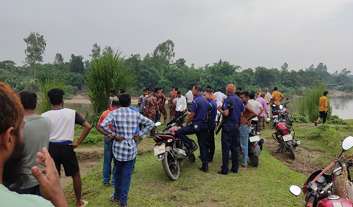 নদীতে গোসল করতে নেমে শিক্ষার্থী নিখোঁজ