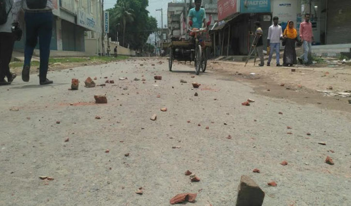 বাঘায় আ.লীগের ২ গ্ৰুপের সংঘর্ষ, আহত অর্ধশতাধিক