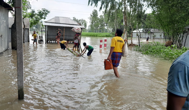 লালমনিরহাটে তিস্তায় পানি বেড়ে নিম্নাঞ্চল প্লাবিত