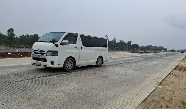 ১১ ঘণ্টা পর ঢাকা-টাঙ্গাইল মহাসড়কে যানবাহন চলাচল স্বাভাবিক