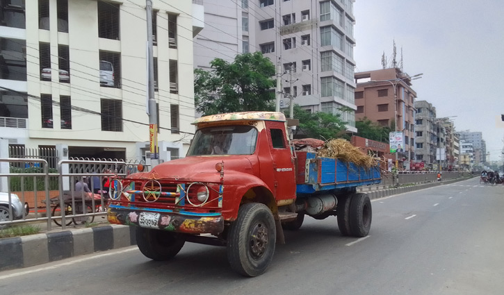 ডিএসসিসি এলাকায় কোরবানির বর্জ্য অপসারণ শুরু