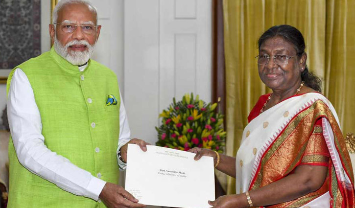 Modi submits resignation to President 