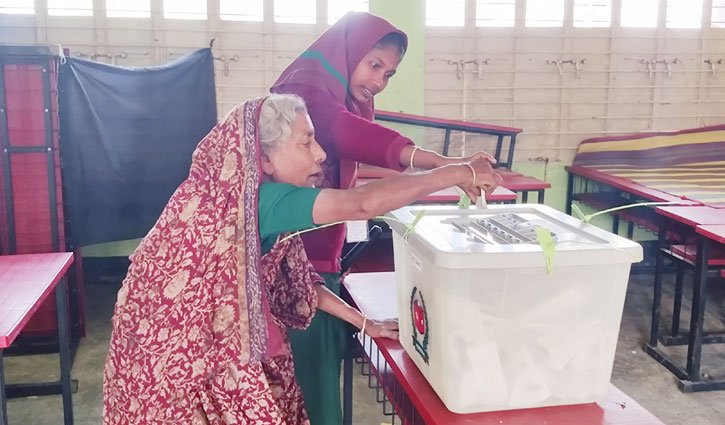 Voting in 4th phase upazila polls underway