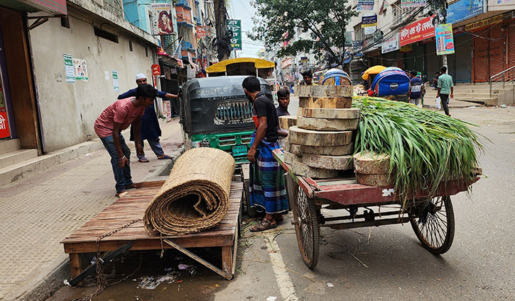 পশুখাদ্য ও কোরবানির অনুষঙ্গের দাম বেড়েছে