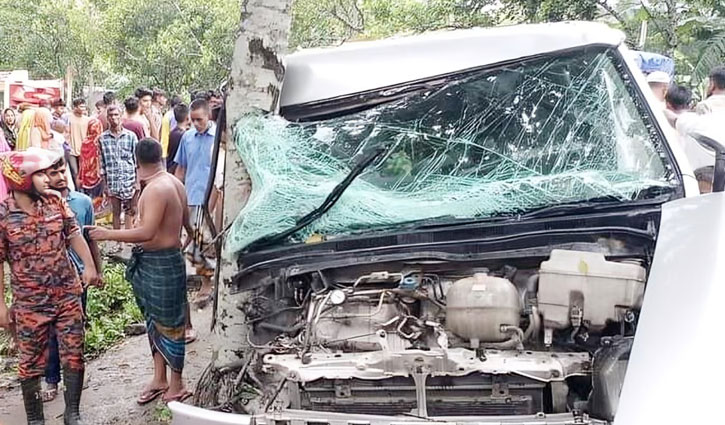 হজ শেষে বাড়ি ফেরার পথে দুর্ঘটনা, আহত ৬