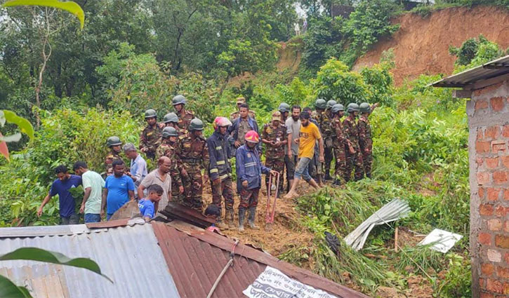 সিলেটে টিলা ধসে আটকে পড়াদের উদ্ধারে সেনাবাহিনী