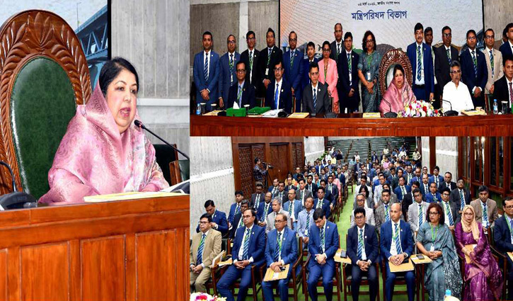 ‘শাসক নয়, সেবক রূপে জেলা প্রশাসকদের কাজ করে যেতে হবে’