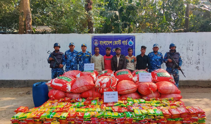 মিয়ানমারে খাদ্য সামগ্রী ও জ্বালানি তেল পাচারকালে আটক ৬