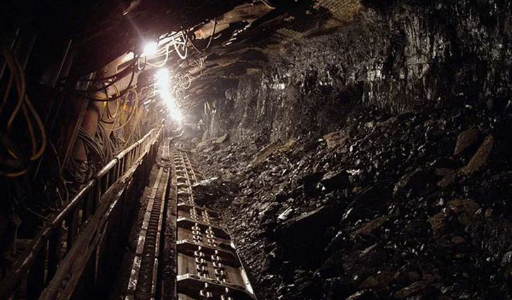 12 killed after coal mine collapses in Pakistan