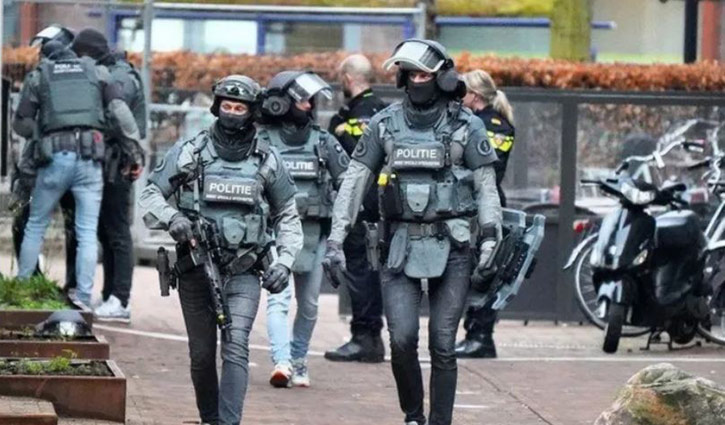 Several people held hostage in Netherlands cafe